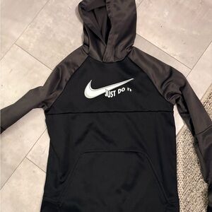 Nike Black and White Therma-Fit Hoodie XL youth